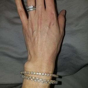 Beautiful new fashion bangles